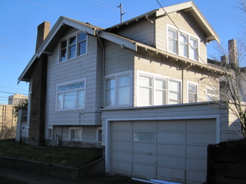 4559 5th NE