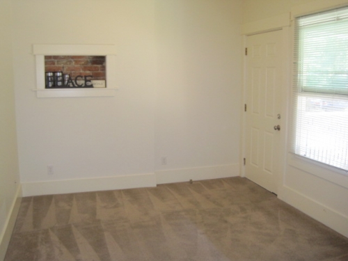 4736 18th NE