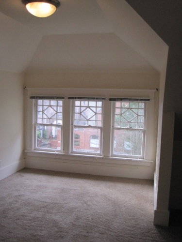 4736 18th NE